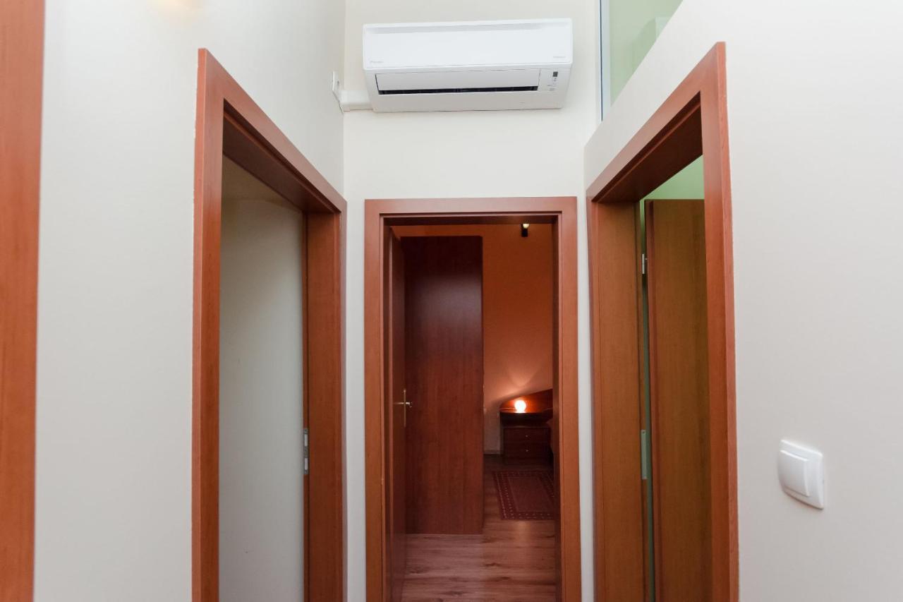 Apartment Aleksandra 里耶卡 外观 照片